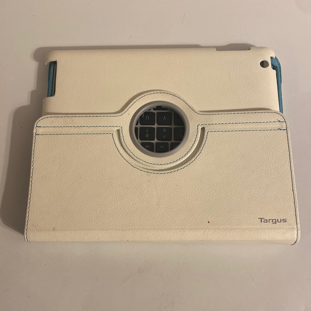 Targus White and Blue Ipad Case with keyboard